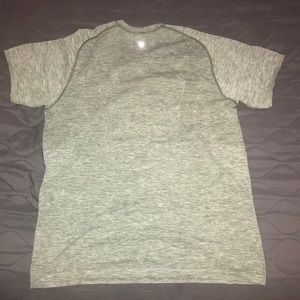 Lululemon Men’s shirt